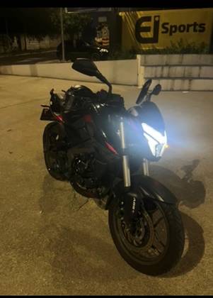 BAJAJ DOMINAR NS160 